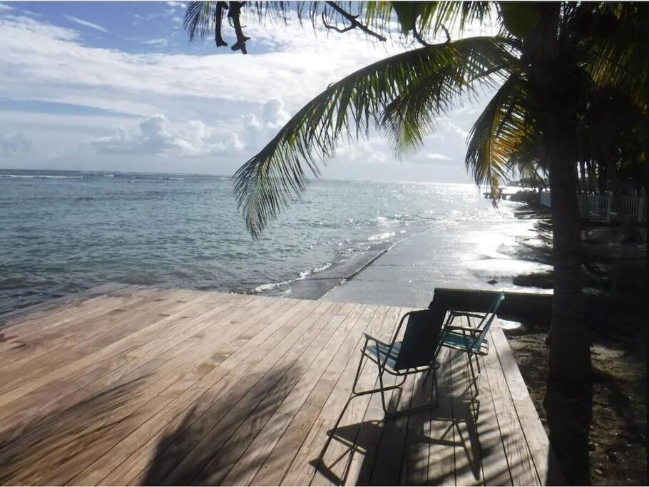 Unique : Pieds Dans L'Eau Face Au Lagon Sainte-Anne  Extérieur photo